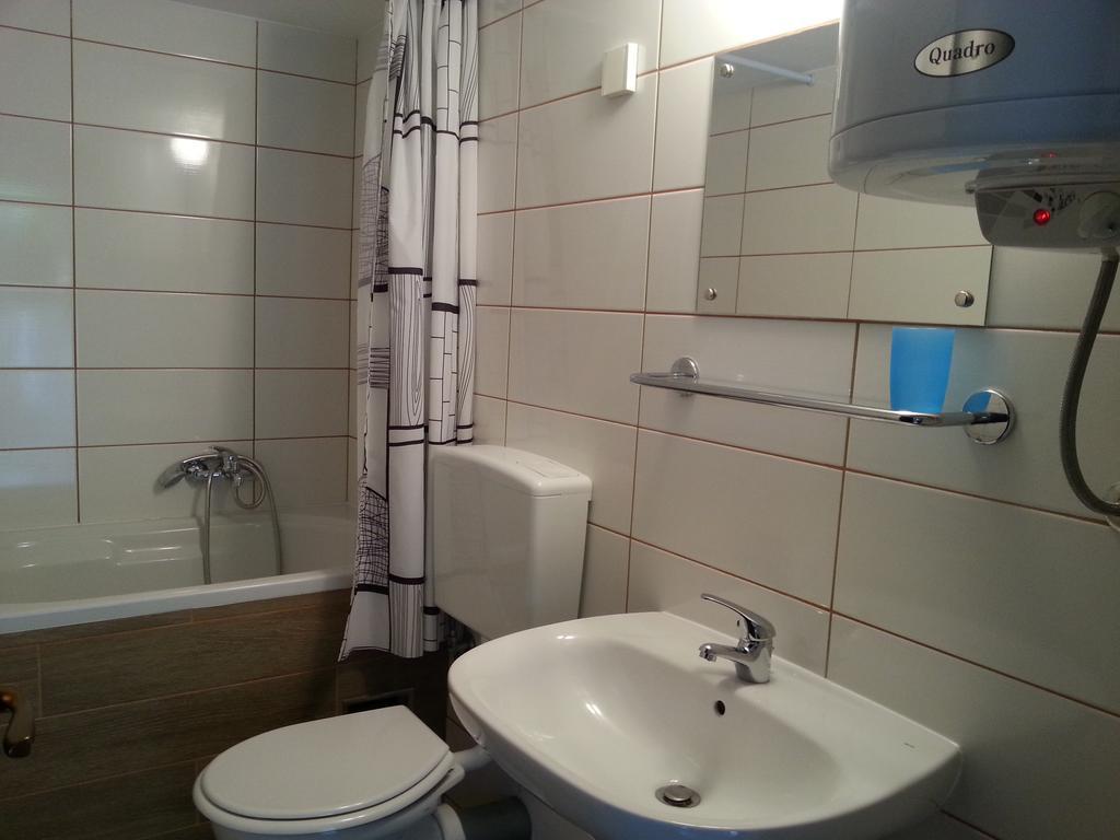 Apartment Drenovica Pula Chambre photo
