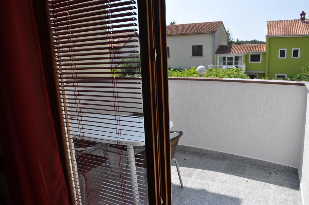 Apartment Drenovica Pula Chambre photo